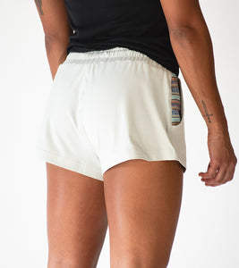 Kozie Short-Pearl-Close-Back